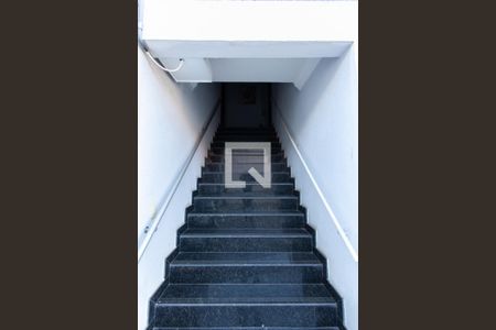 Escada de apartamento à venda com 3 quartos, 179m² em Planalto, Belo Horizonte