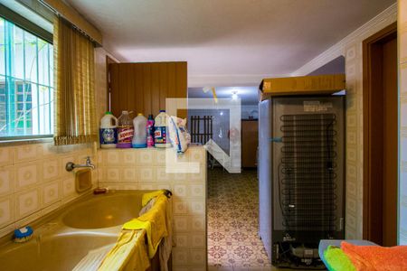 Área de Serviço de casa à venda com 3 quartos, 345m² em Vila Santa Teresa, Santo André
