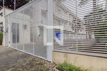 Fachada de casa de condomínio à venda com 3 quartos, 180m² em Vila Santana, São Paulo