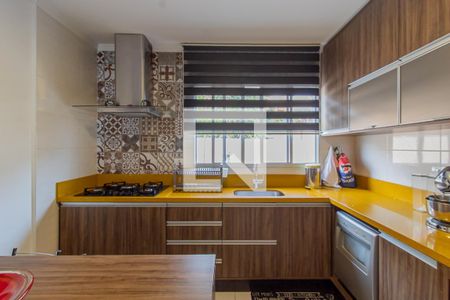 Cozinha de casa de condomínio à venda com 3 quartos, 180m² em Vila Santana, São Paulo