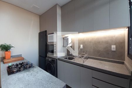Cozinha  de apartamento à venda com 1 quarto, 45m² em Cambuí, Campinas