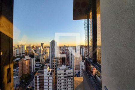 Vista da Cozinha  de apartamento à venda com 1 quarto, 45m² em Cambuí, Campinas