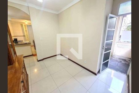 Apartamento à venda com 2 quartos, 57m² em Copacabana, Rio de Janeiro