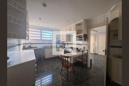 Cozinha de apartamento à venda com 4 quartos, 250m² em Morro dos Ingleses, São Paulo
