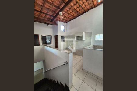 Casa à venda com 3 quartos, 128m² em Parque São Jorge, São Paulo