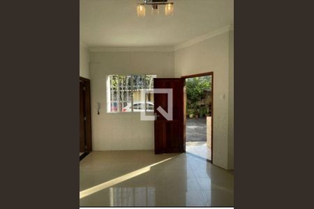 Casa à venda com 3 quartos, 128m² em Parque São Jorge, São Paulo