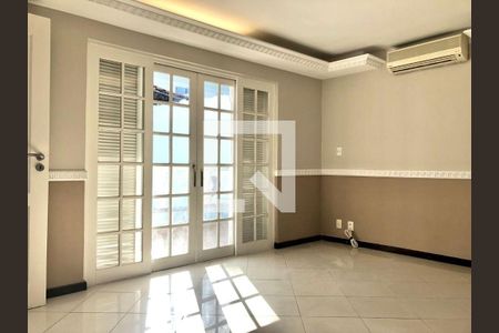 Casa à venda com 4 quartos, 284m² em Ingá, Niterói