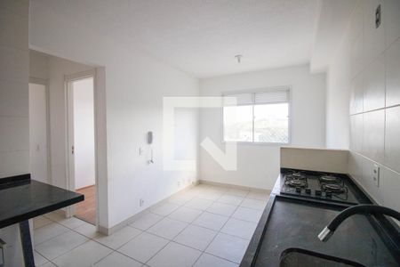 Sala/Cozinha de apartamento à venda com 2 quartos, 32m² em Vila Socorro, São Paulo