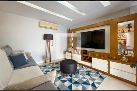 Casa à venda com 5 quartos, 200m² em Recreio dos Bandeirantes, Rio de Janeiro