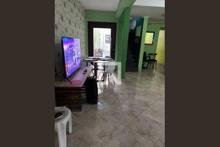 Casa à venda com 3 quartos, 170m² em Jardim Ester Yolanda, São Paulo