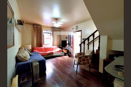 Casa à venda com 3 quartos, 111m² em Vila Tiradentes, São Paulo