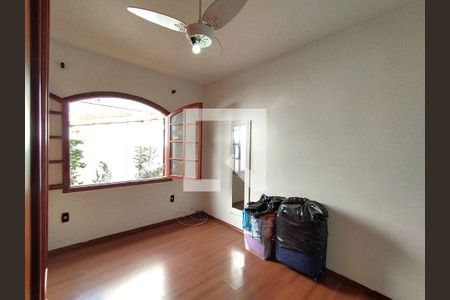 Casa à venda com 3 quartos, 111m² em Vila Tiradentes, São Paulo