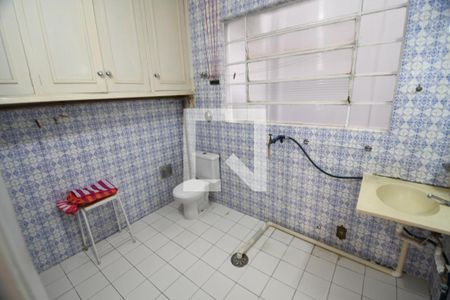 Banheiro de apartamento à venda com 2 quartos, 94m² em Centro, Campinas