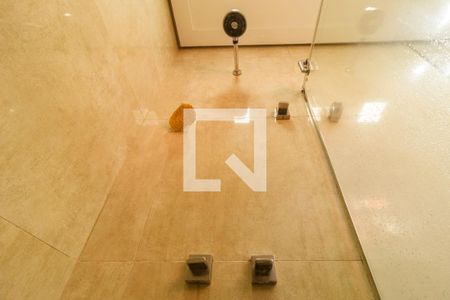 Banheiro da Suíte de casa de condomínio à venda com 3 quartos, 130m² em Jardim Leonor Mendes de Barros, São Paulo