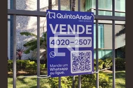 Plaquinha de apartamento para alugar com 4 quartos, 130m² em Auxiliadora, Porto Alegre