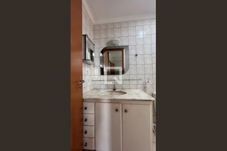 Banheiro da Suíte de apartamento para alugar com 3 quartos, 71m² em Vila Paraiso, Campinas