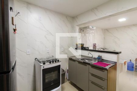 Cozinha de casa de condomínio à venda com 2 quartos, 72m² em Harmonia, Canoas