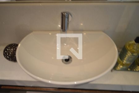 Lavabo de apartamento à venda com 3 quartos, 129m² em Jardim da Gloria, São Paulo