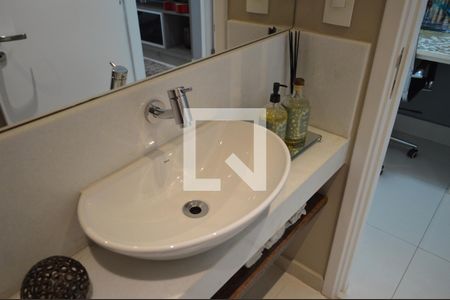 Lavabo de apartamento à venda com 3 quartos, 129m² em Jardim da Gloria, São Paulo