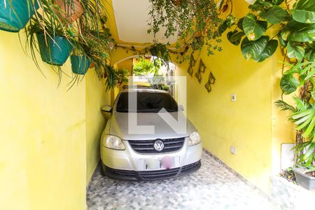 Garagem de casa à venda com 5 quartos, 180m² em Jardim das Camelias, São Paulo