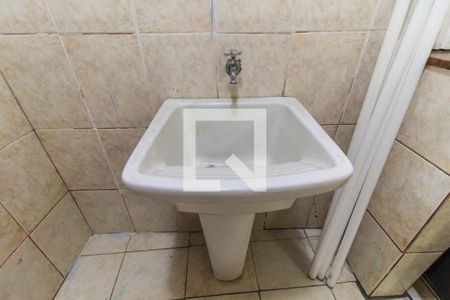 Área de Serviço 2- casa 2 de casa à venda com 5 quartos, 180m² em Jardim das Camelias, São Paulo