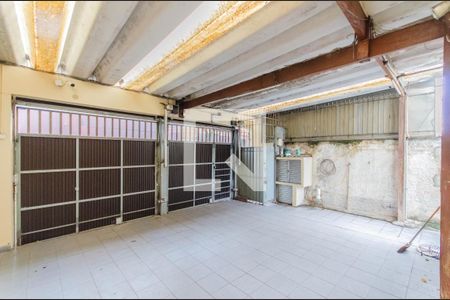 Garagem de casa à venda com 4 quartos, 200m² em Ipiranga, São Paulo