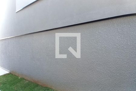 Vista da sala de TV de casa de condomínio à venda com 4 quartos, 300m² em Swiss Park, Campinas