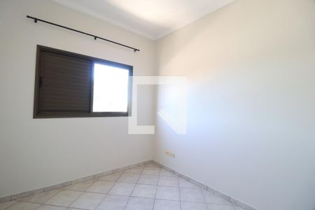 Quarto 1 de apartamento para alugar com 3 quartos, 87m² em Saraiva, Uberlândia