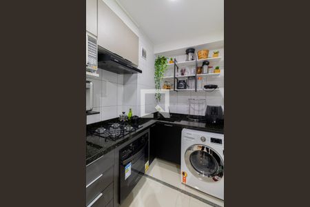 Sala/Cozinha de apartamento à venda com 1 quarto, 33m² em Vila Pierina, São Paulo