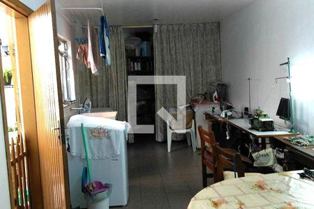 Casa à venda com 3 quartos, 214m² em Parque Oratório, Santo André