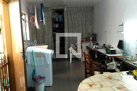 Casa à venda com 3 quartos, 214m² em Parque Oratório, Santo André