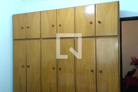 Casa à venda com 3 quartos, 214m² em Parque Oratório, Santo André