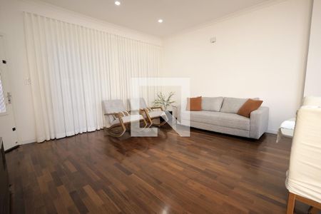 Sala de casa à venda com 2 quartos, 231m² em Vila Assunção, Santo André