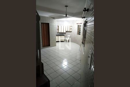 Casa à venda com 4 quartos, 209m² em Taboão, São Paulo