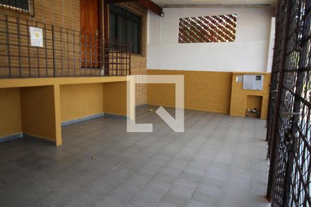 Casa à venda com 2 quartos, 126m² em Vila Scarpelli, Santo André