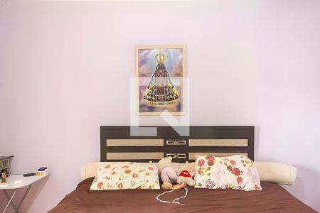 Casa à venda com 3 quartos, 283m² em Vila Vitória, Santo André