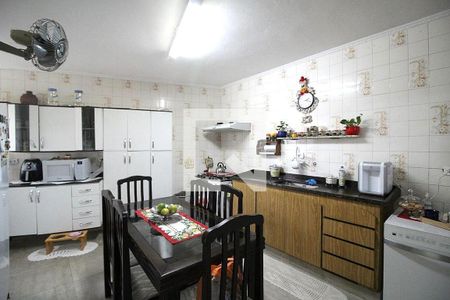 Casa à venda com 4 quartos, 129m² em Parque das Nações, Santo André