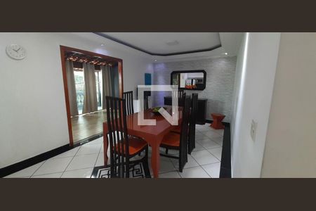 Casa à venda com 4 quartos, 210m² em Vila Metalúrgica, Santo André