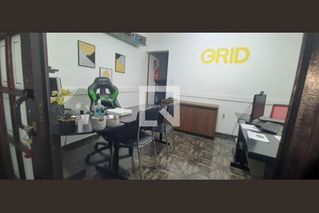 Casa à venda com 4 quartos, 210m² em Vila Metalúrgica, Santo André