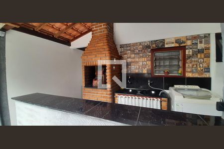 Casa à venda com 4 quartos, 210m² em Vila Metalúrgica, Santo André