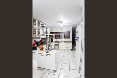 Casa à venda com 3 quartos, 386m² em Parque das Nações, Santo André