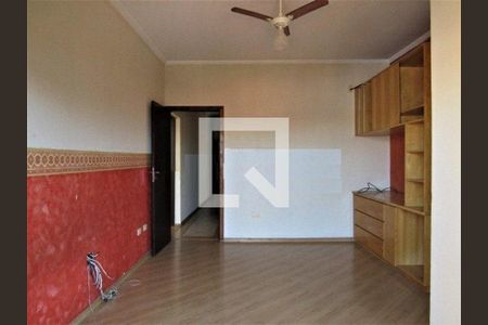 Casa à venda com 3 quartos, 260m² em Utinga, Santo André