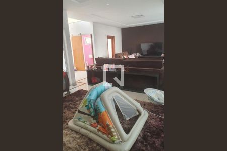 Casa à venda com 3 quartos, 251m² em Campestre, Santo André