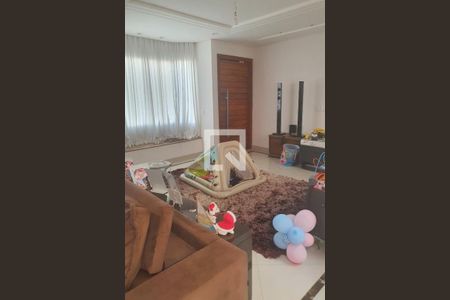 Casa à venda com 3 quartos, 251m² em Campestre, Santo André