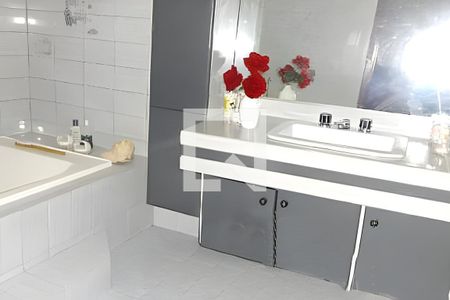 Casa à venda com 3 quartos, 240m² em Jardim Bela Vista, Santo André