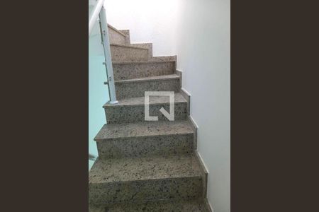 Casa à venda com 2 quartos, 54m² em Utinga, Santo André