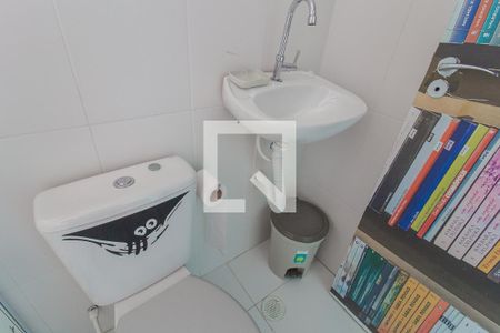 Banheiro de apartamento para alugar com 2 quartos, 52m² em Jardim Pilar, Mauá