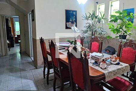 Casa à venda com 3 quartos, 268m² em Tamanduateí 4, Santo André