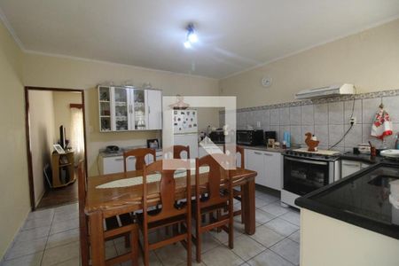 Casa à venda com 2 quartos, 206m² em Vila Curuçá, Santo André