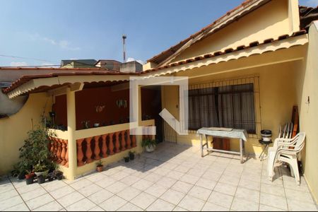 Casa à venda com 2 quartos, 206m² em Vila Curuçá, Santo André